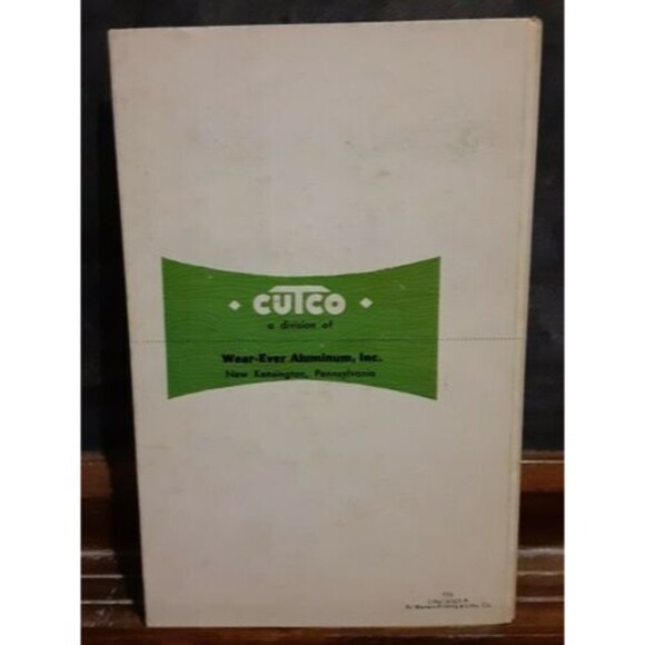 Cutco Cookbook, World's Finest Cutlery, Volume I; Copyright 1961 - Picture 2 of 9